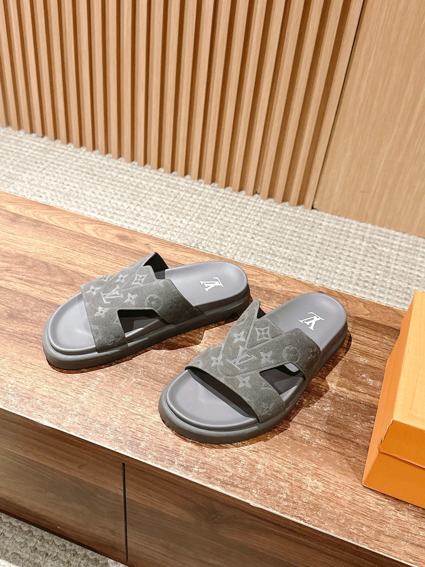 路L家-休閒沙灘拖鞋 男款鞋子 灰色