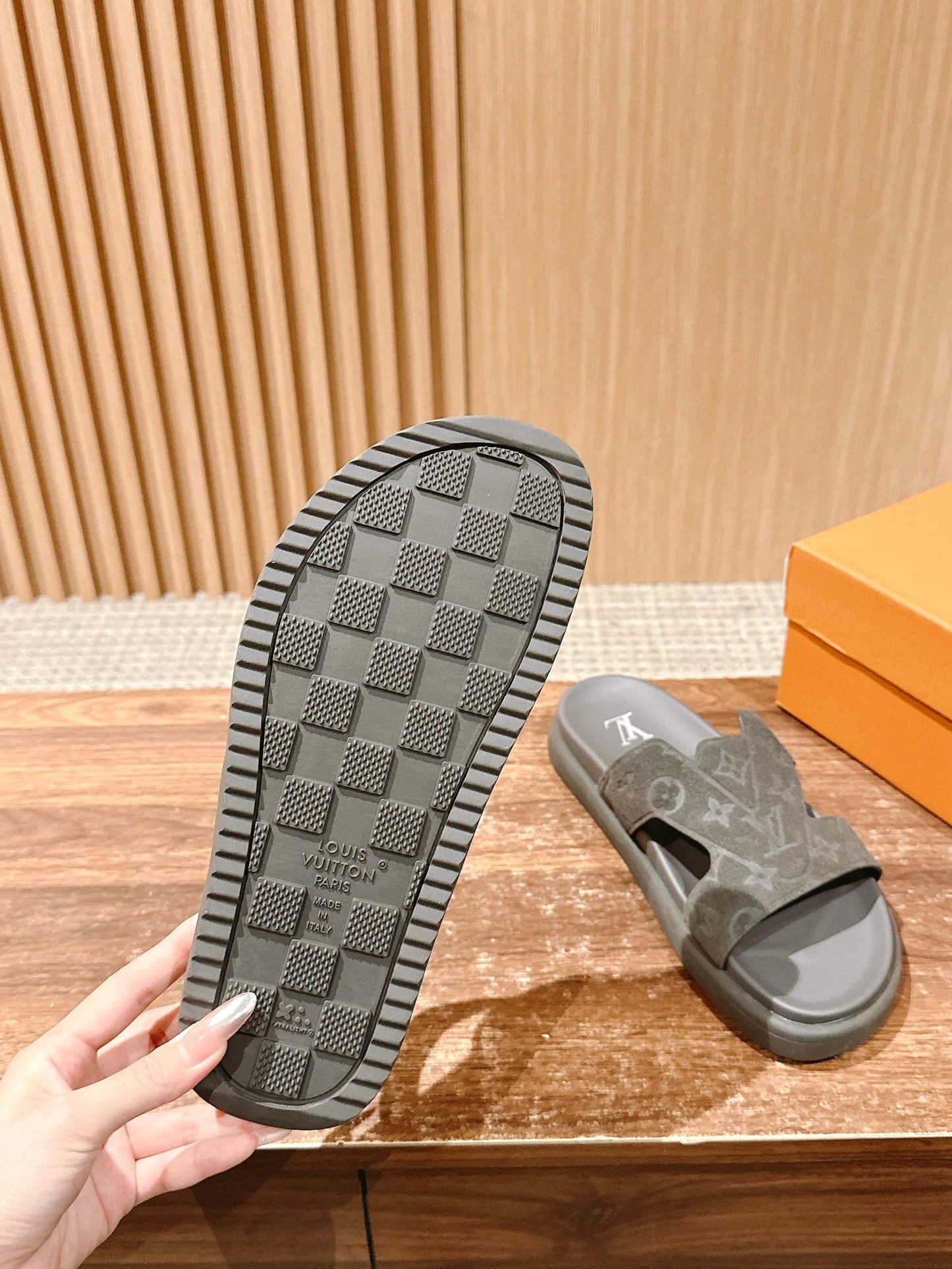 路L家-休閒沙灘拖鞋 男款鞋子 灰色