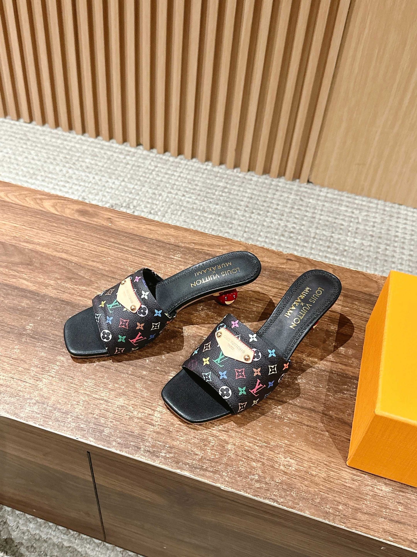 路L家-村上隆復刻系列 低跟拖鞋 彩色老花黑色