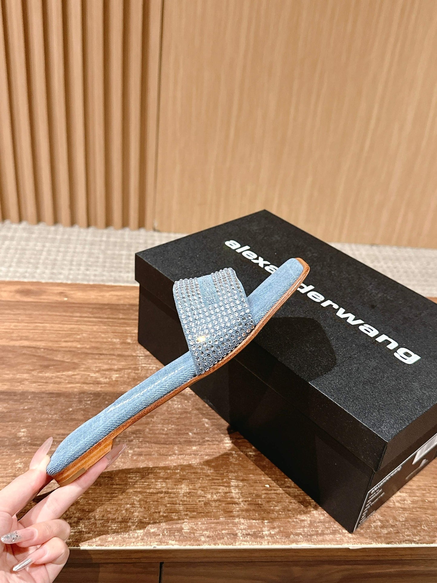 亞歷山大王-水鑽拖鞋 藍色
