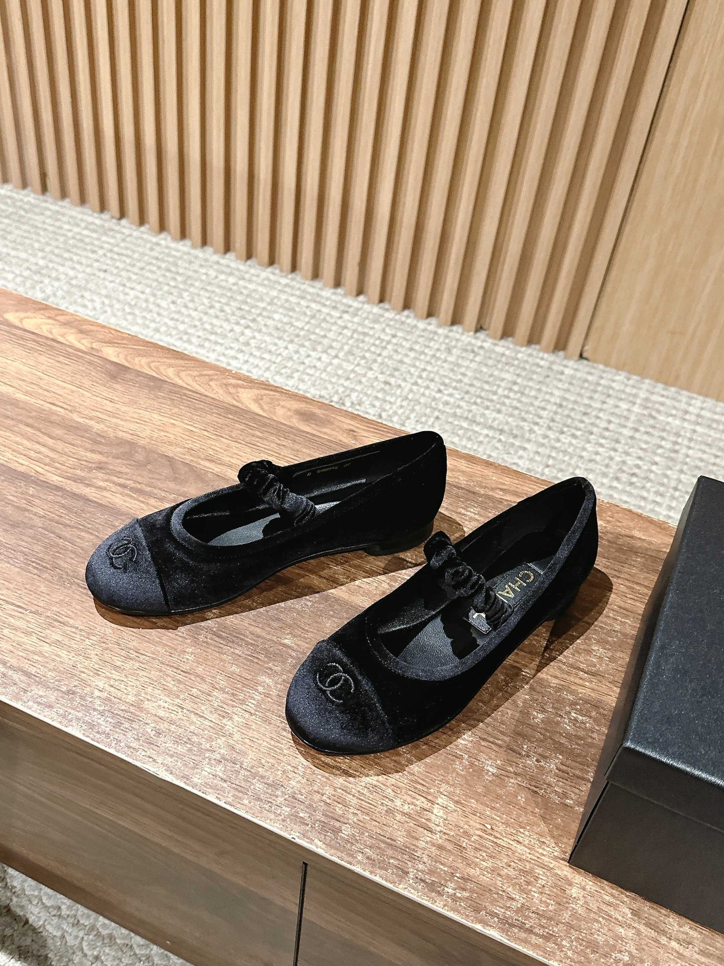 小香家-2025春夏新款 瑪莉珍鞋 絨面黑色