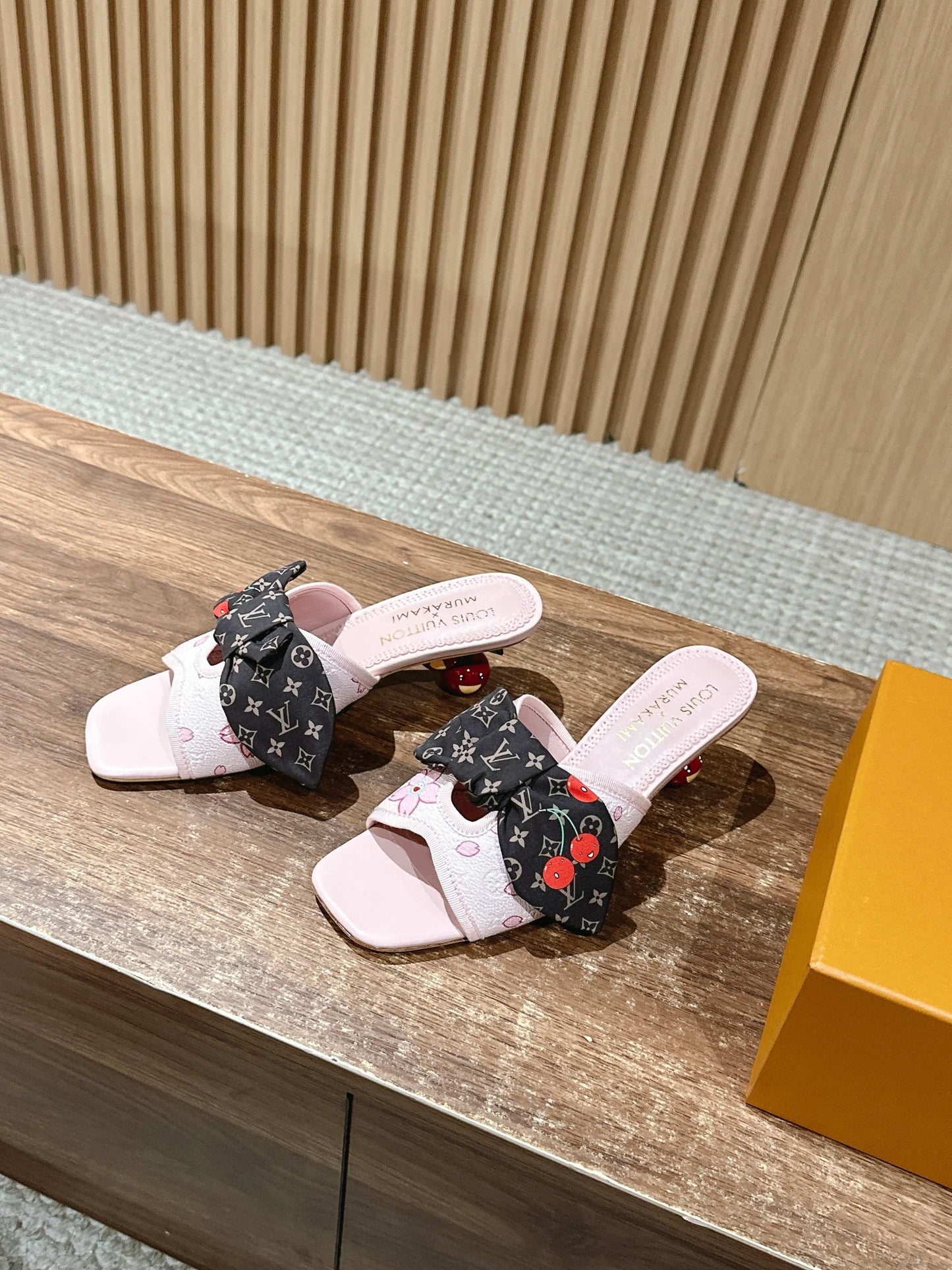 路L家-蝴蝶結櫻花低跟拖 淡粉色