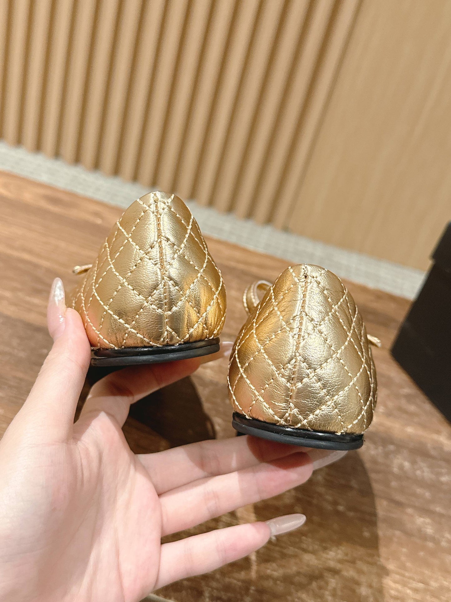 小香家-菱格瑪麗珍鞋 金色
