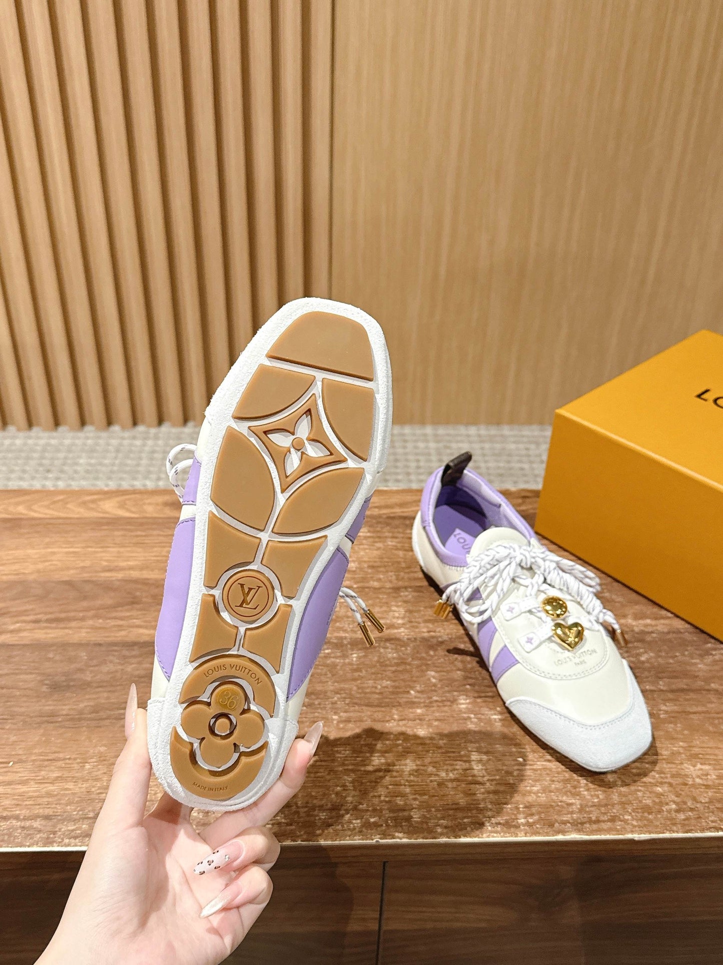 路L家-𝐒𝐧𝐞𝐚𝐤𝐞𝐫𝐢𝐧𝐚 驢牌運動鞋 紫白色