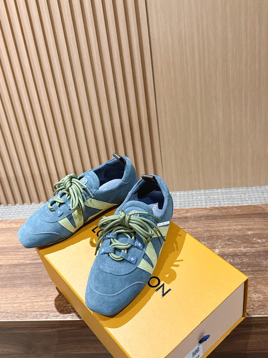 路L家-𝐒𝐧𝐞𝐚𝐤𝐞𝐫𝐢𝐧𝐚 驢牌運動鞋 藍色
