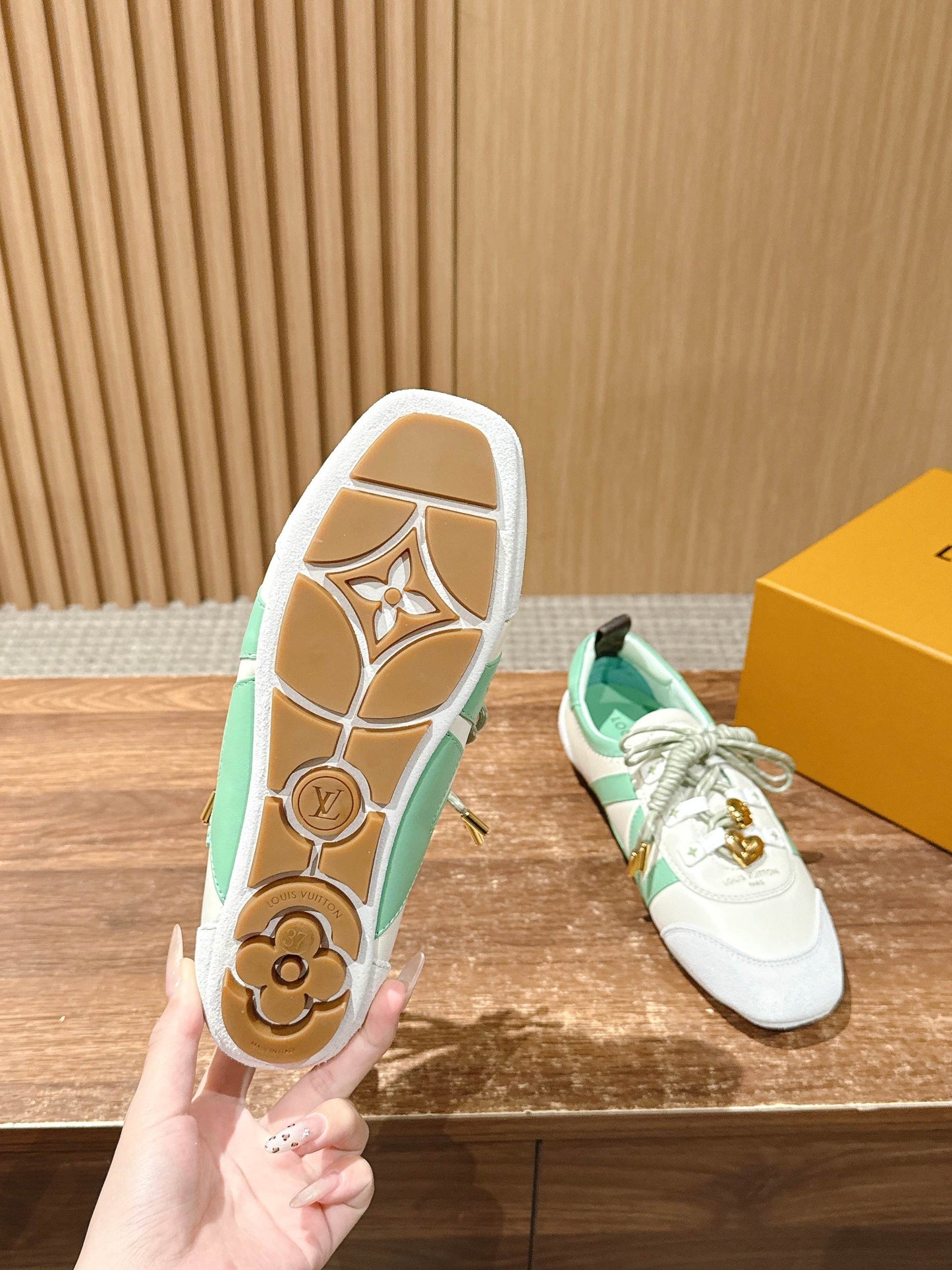 路L家-𝐒𝐧𝐞𝐚𝐤𝐞𝐫𝐢𝐧𝐚 驢牌運動鞋 果綠色
