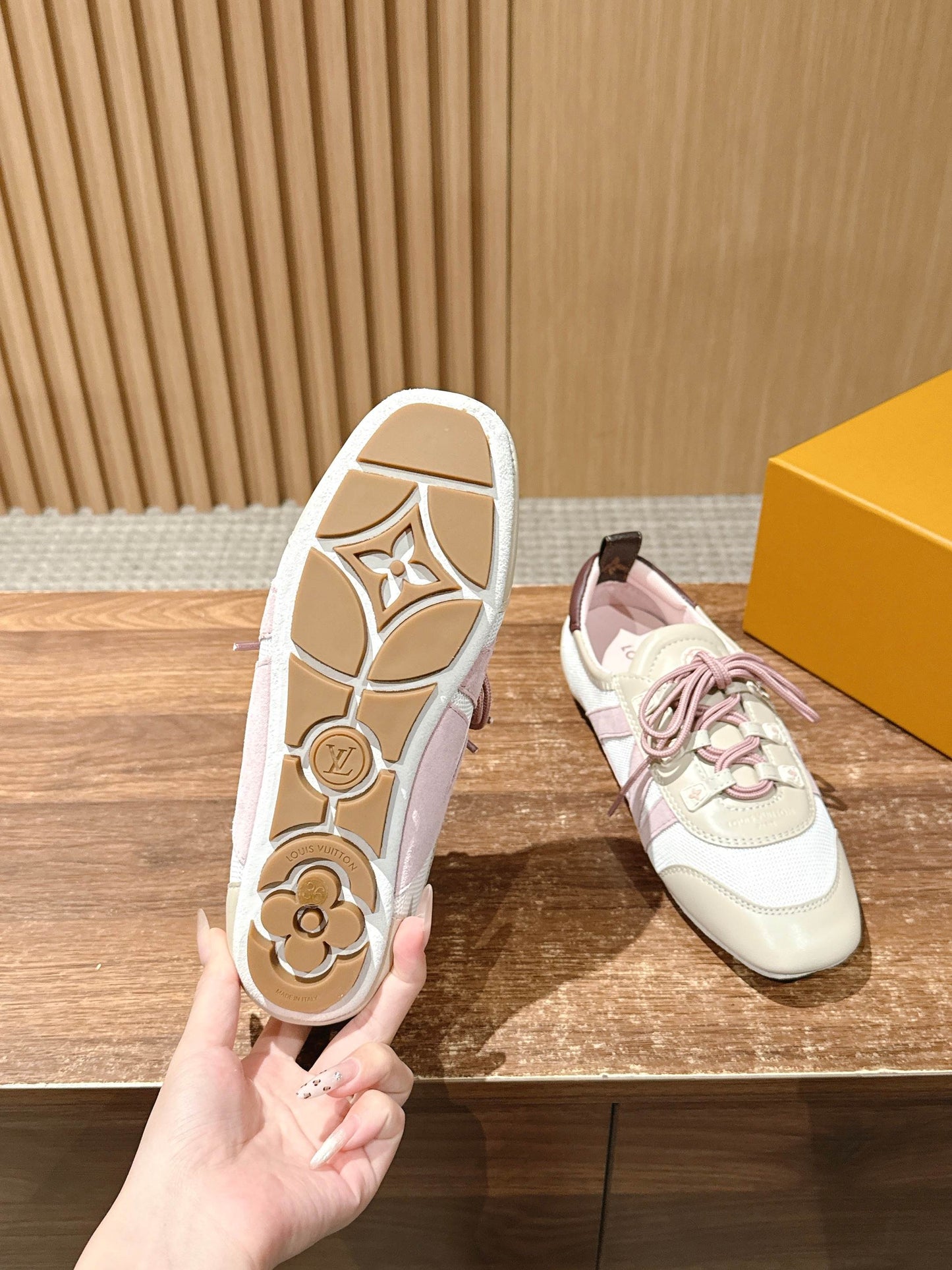 路L家-𝐒𝐧𝐞𝐚𝐤𝐞𝐫𝐢𝐧𝐚 驢牌運動鞋 粉色