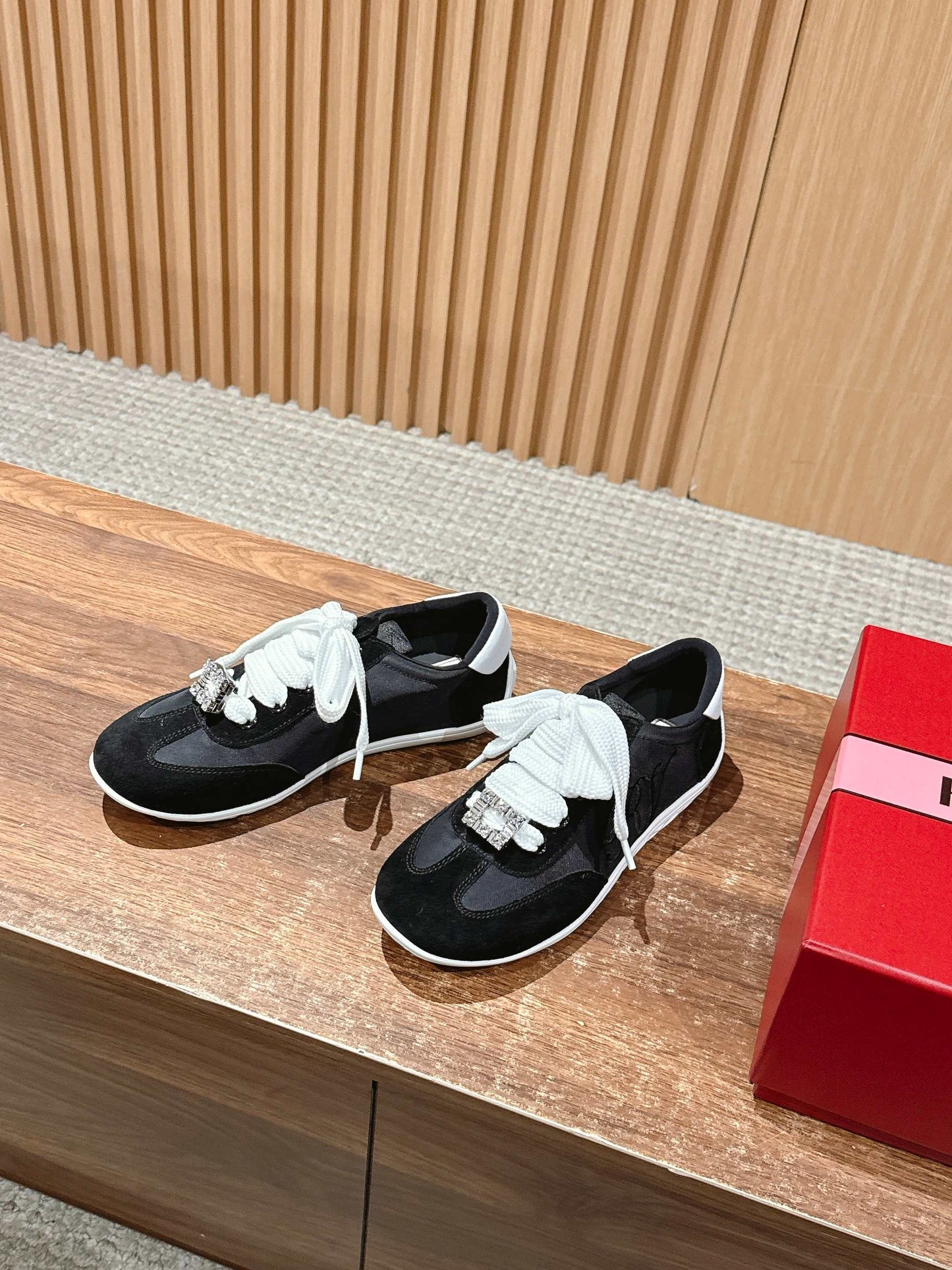 RV 鑽扣德訓鞋 黑色
