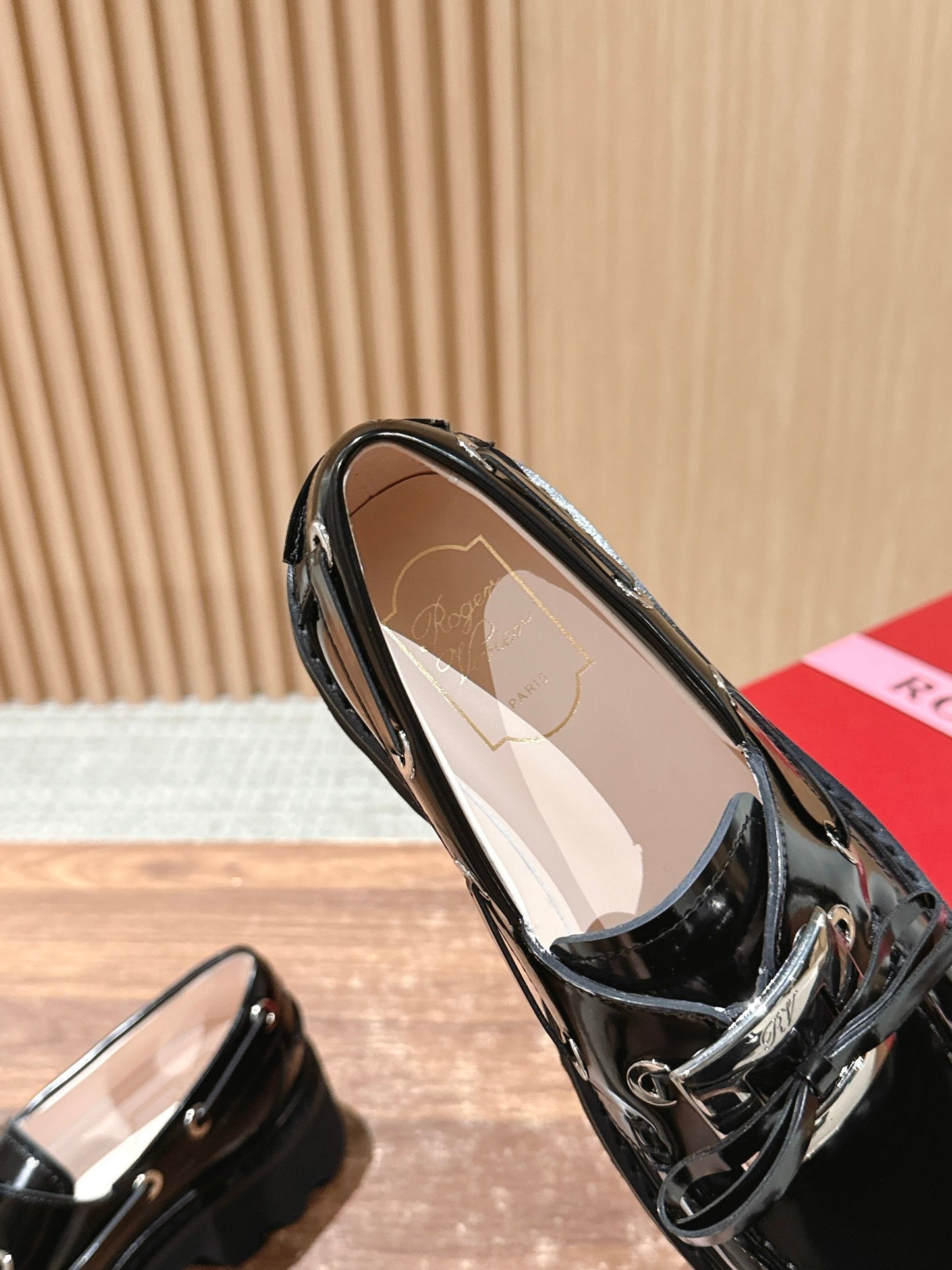 RV 𝐕𝐢𝐯𝐑𝐚 樂福鞋