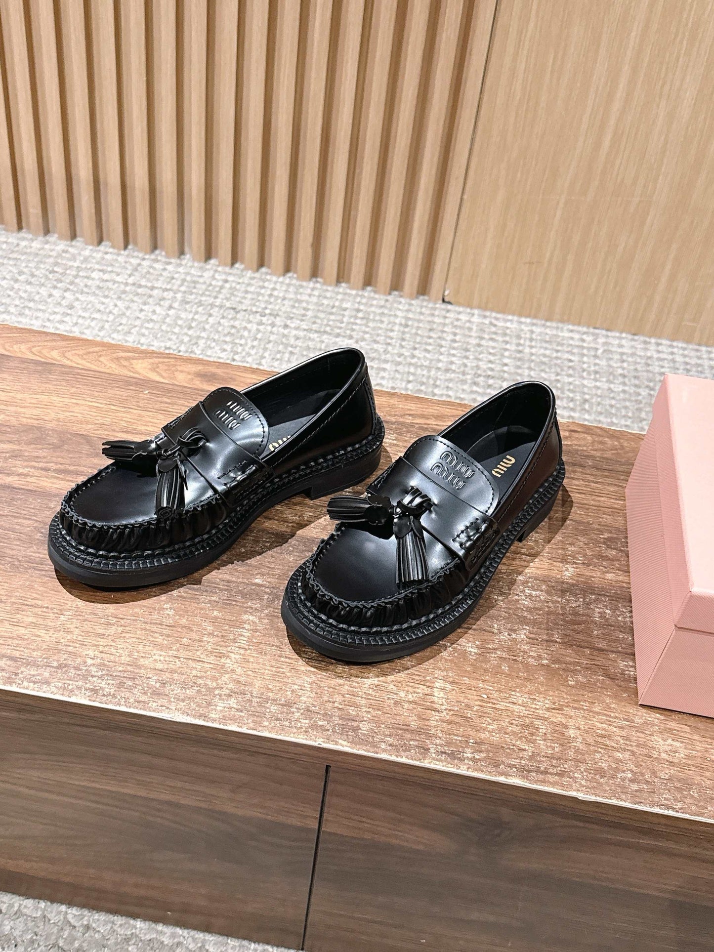穆M家-25FW 流蘇樂福鞋 黑色