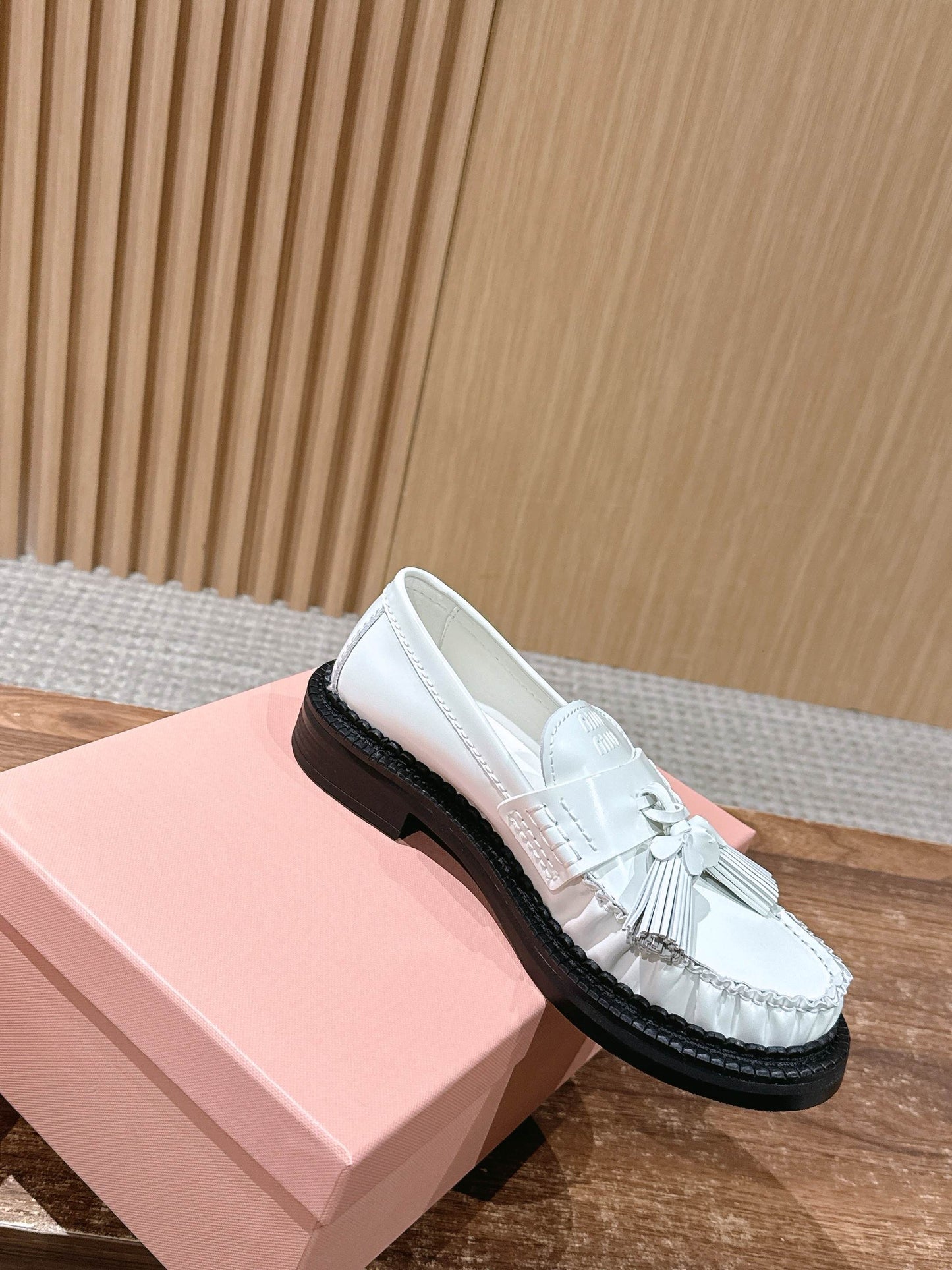 穆M家-25FW 流蘇樂福鞋 白色