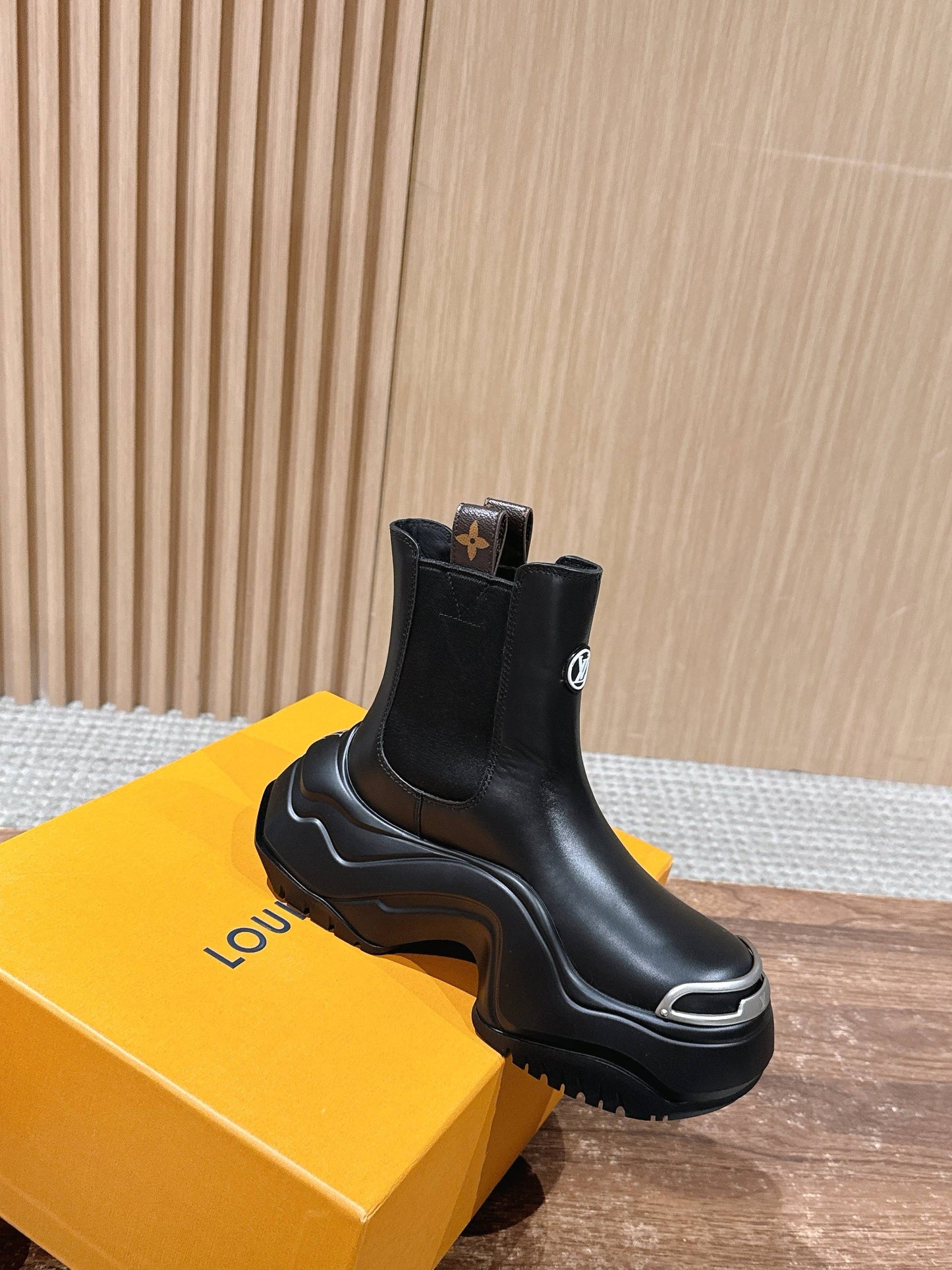 路L家-𝐀𝐫𝐜𝐡𝐥𝐢𝐠𝐡𝐭切爾西短靴6cm 皮面
