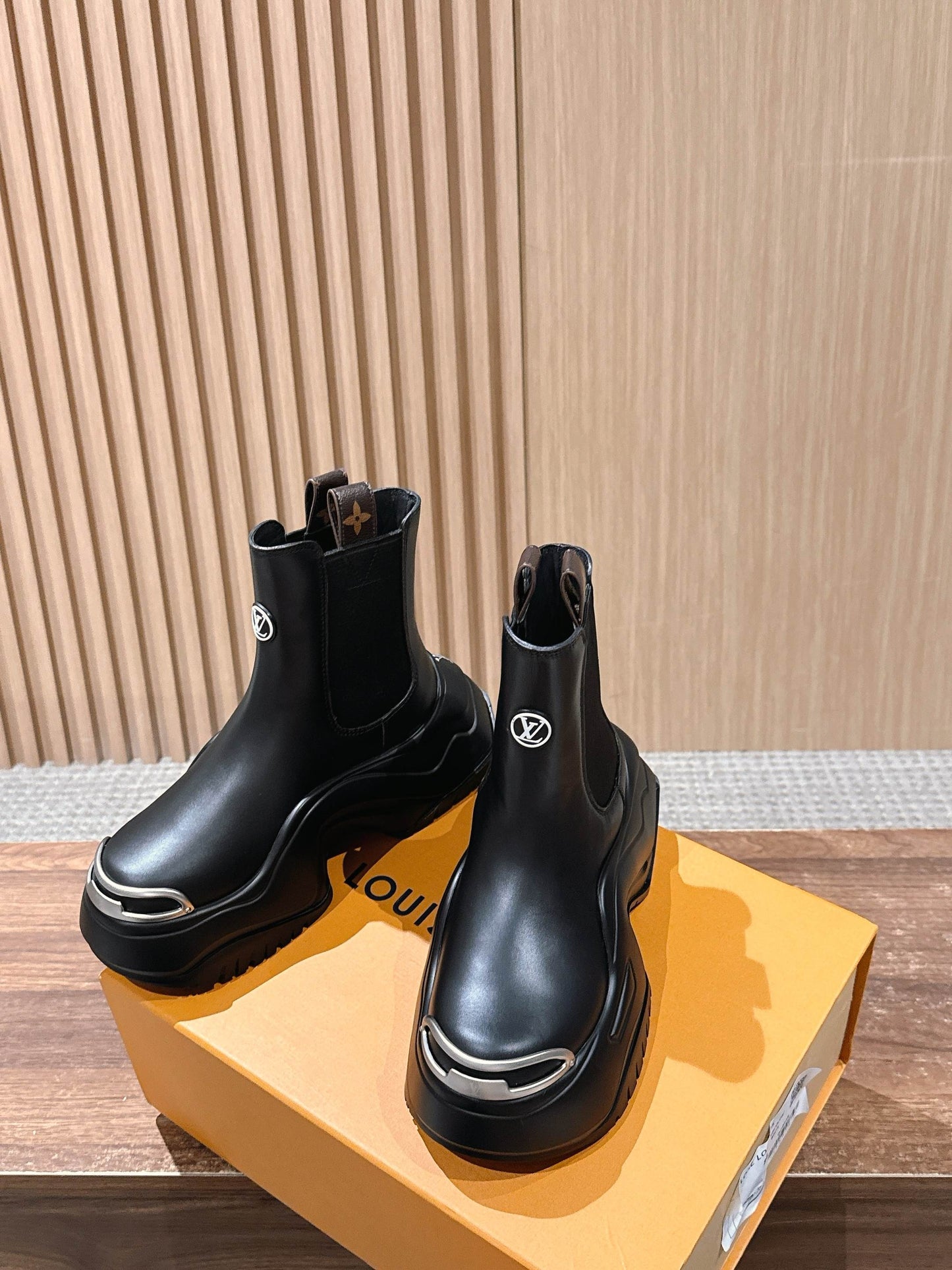路L家-𝐀𝐫𝐜𝐡𝐥𝐢𝐠𝐡𝐭切爾西短靴6cm 皮面