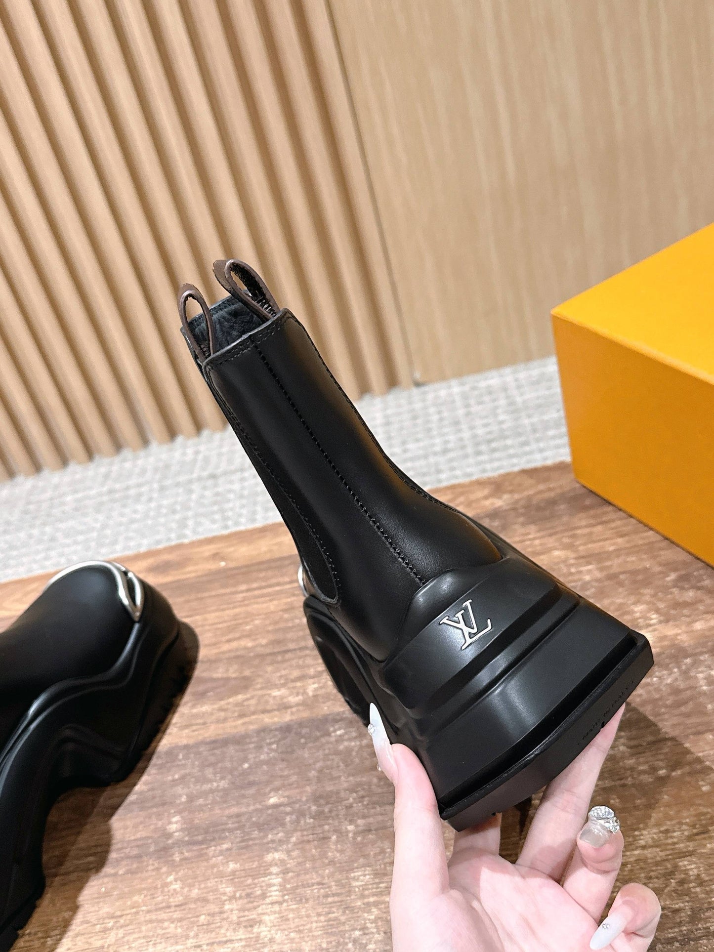 路L家-𝐀𝐫𝐜𝐡𝐥𝐢𝐠𝐡𝐭切爾西短靴6cm 皮面