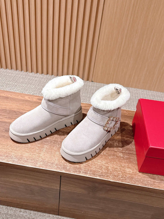 RV 鑽扣毛毛雪靴 白色