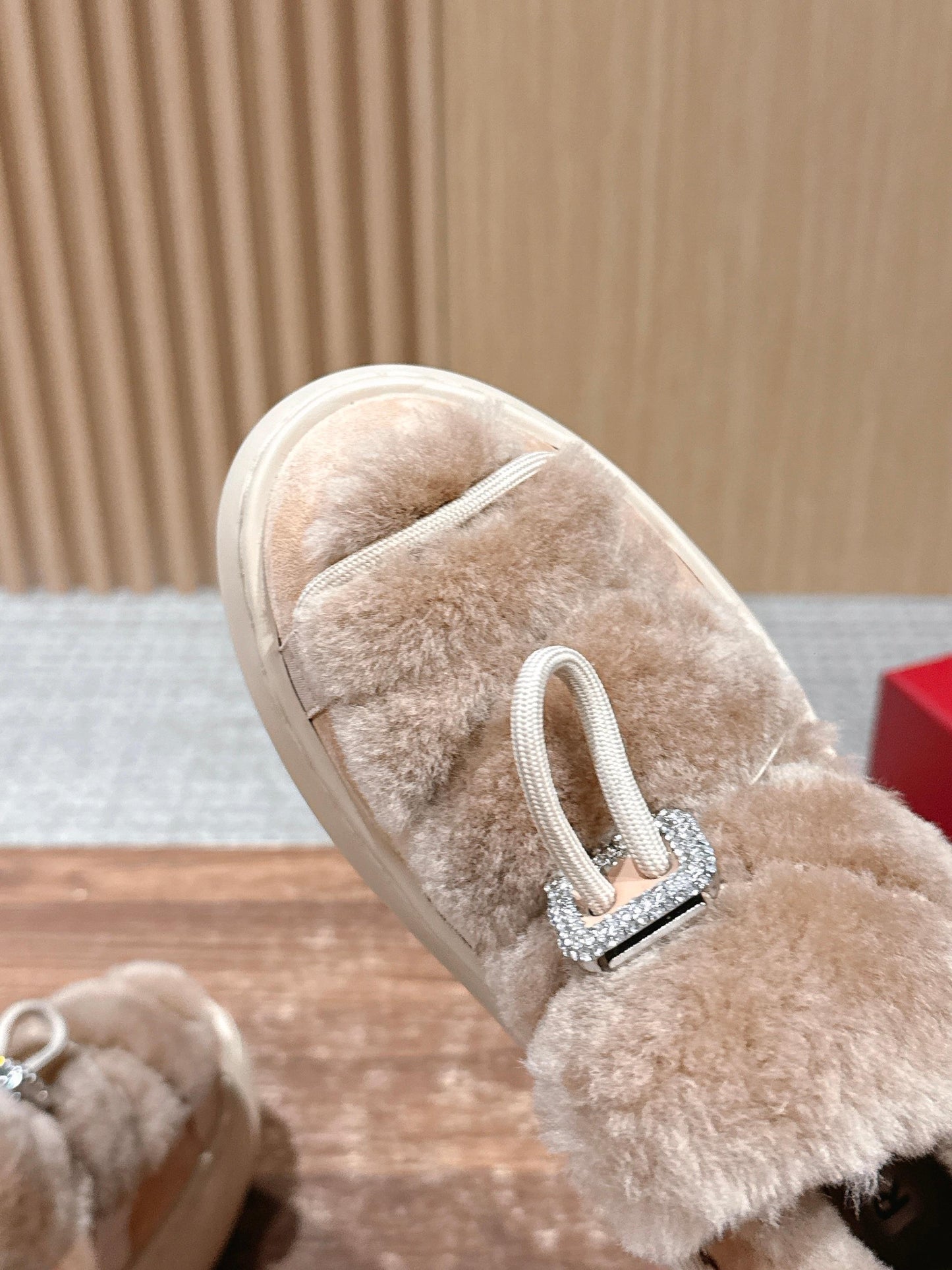 RV  𝐕𝐢𝐯'𝐔𝐩 絨毛休閒鞋 米色
