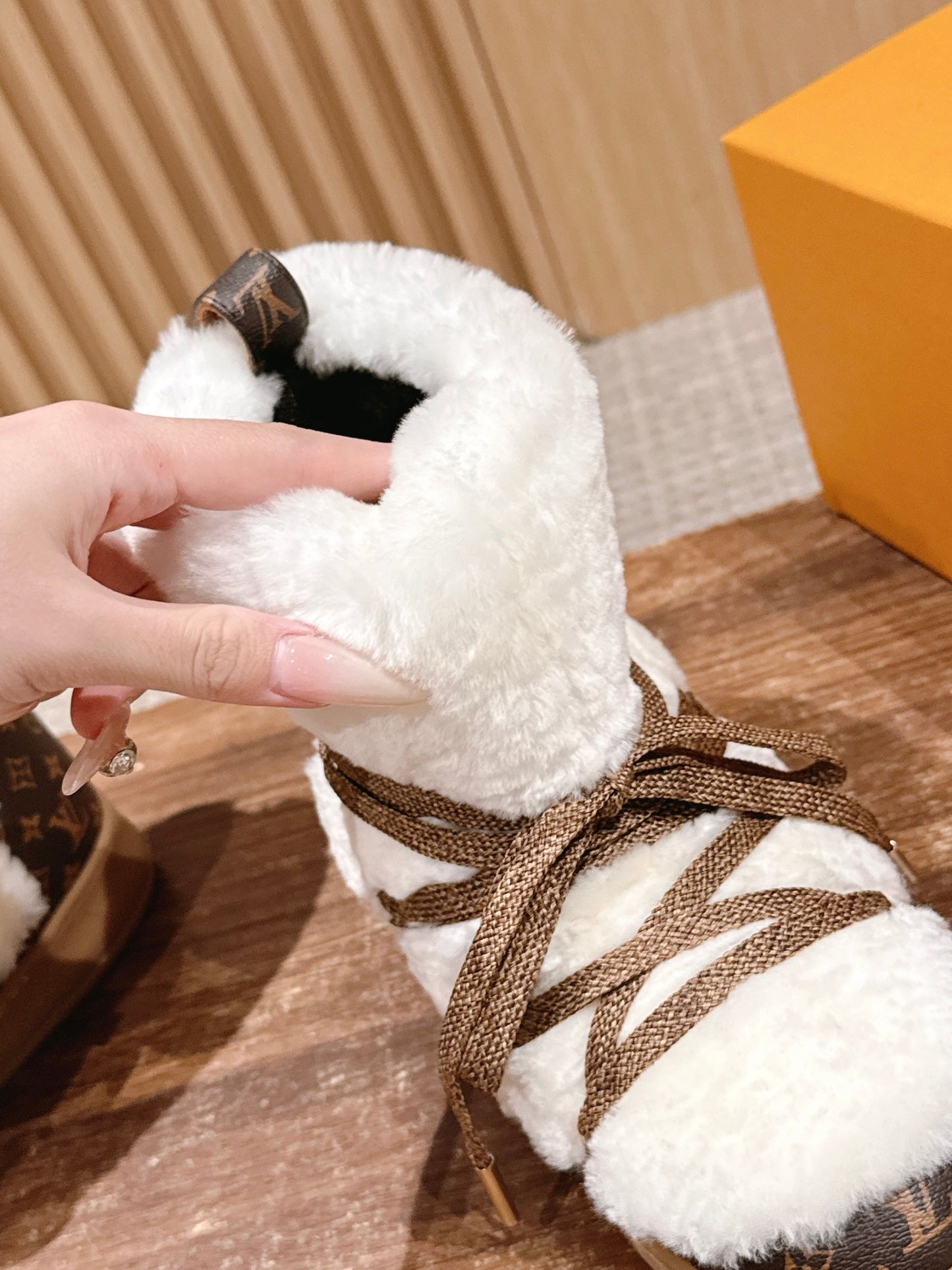 路L家-毛毛雪靴 白色