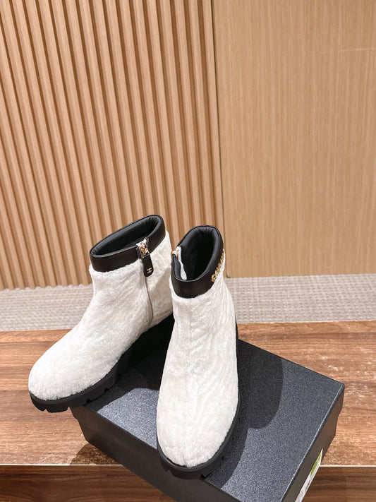 小香家-包邊毛絨短靴 白色