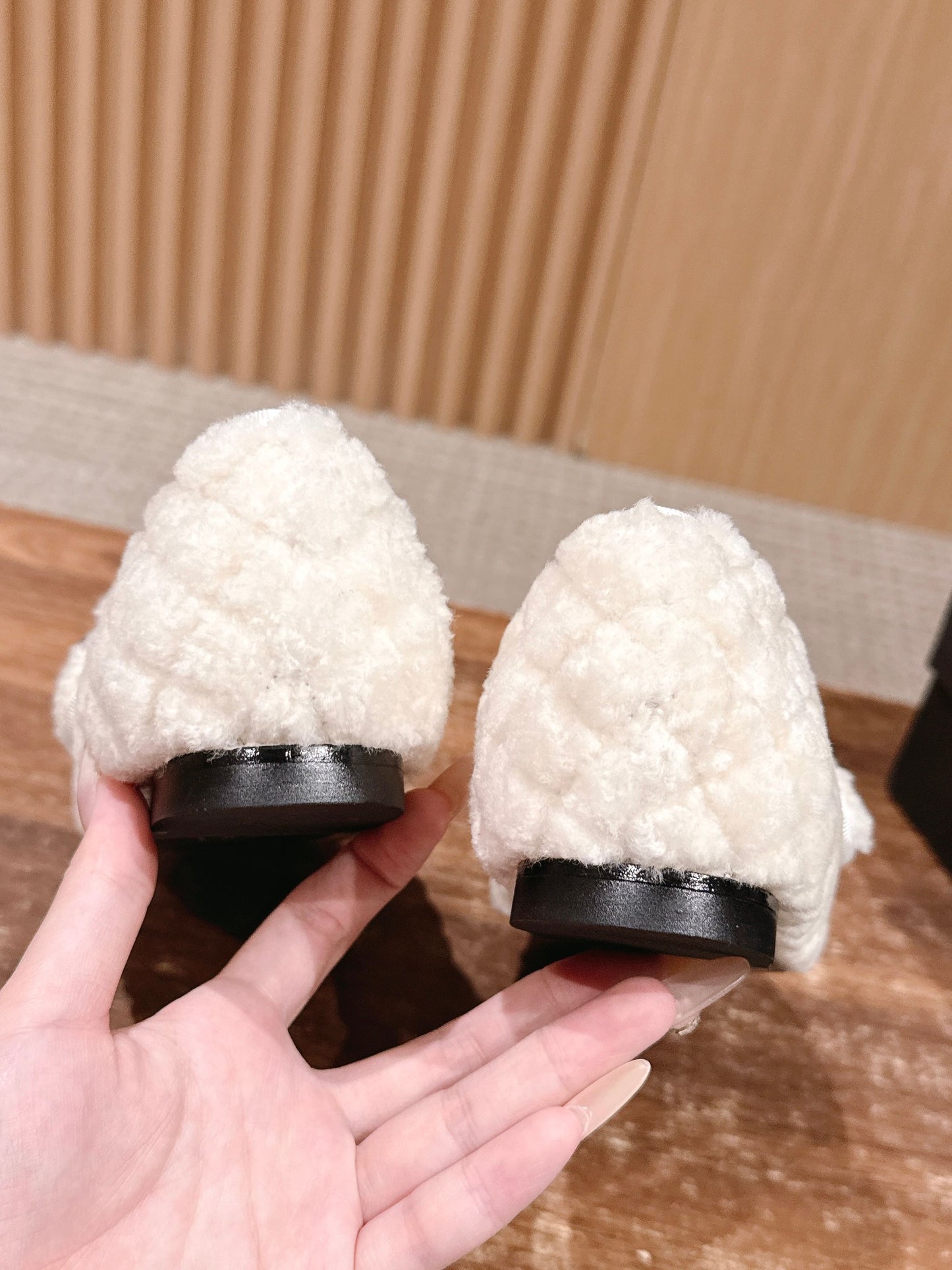 小香家-菱格毛絨瑪莉珍鞋 白色