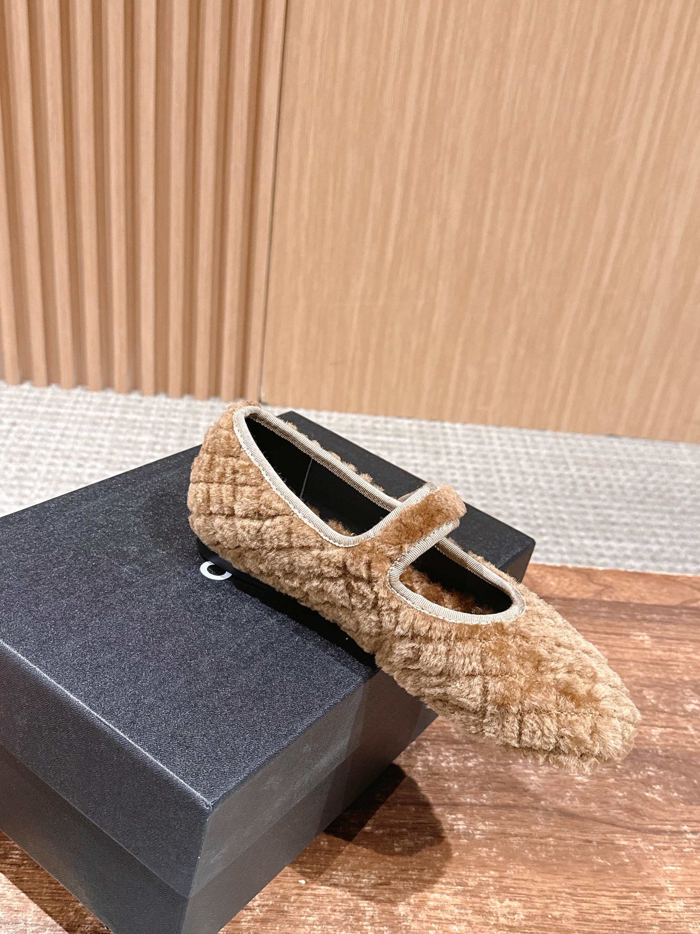 小香家-菱格毛絨瑪莉珍鞋 棕色