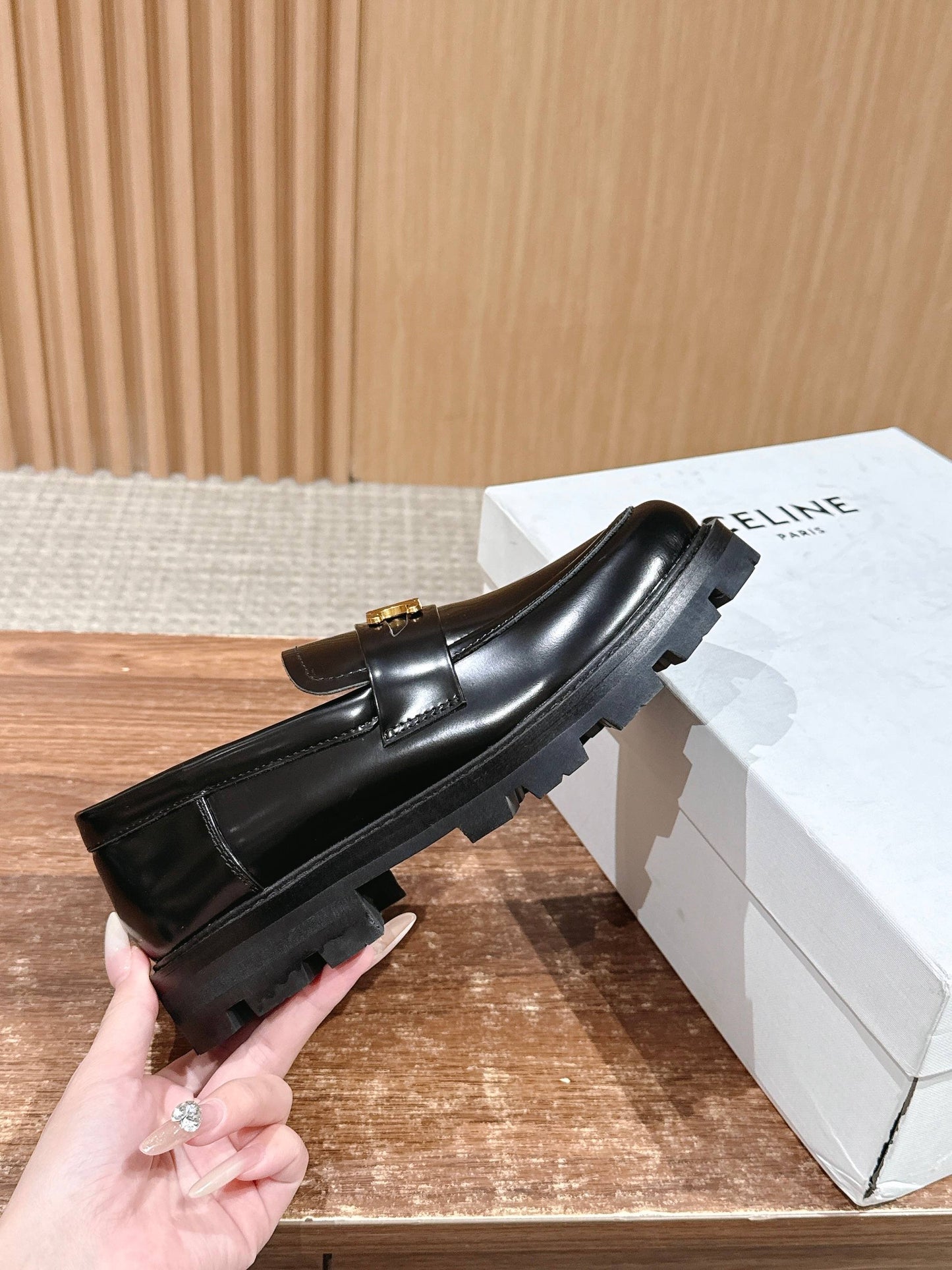 賽C家-凱旋門五金扣經典樂福鞋