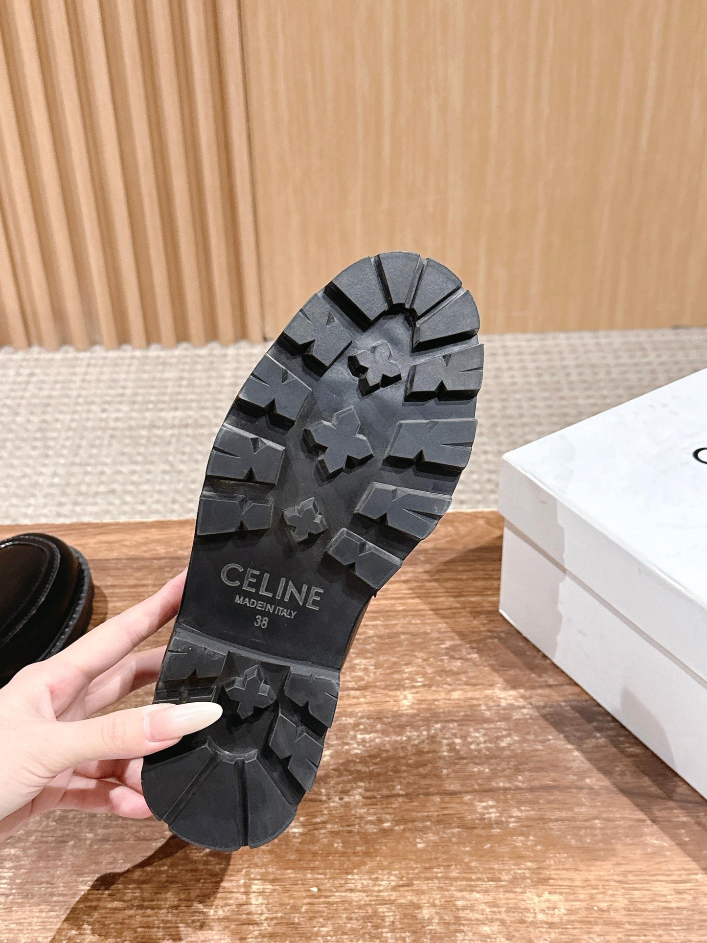 賽C家-凱旋門五金扣經典樂福鞋