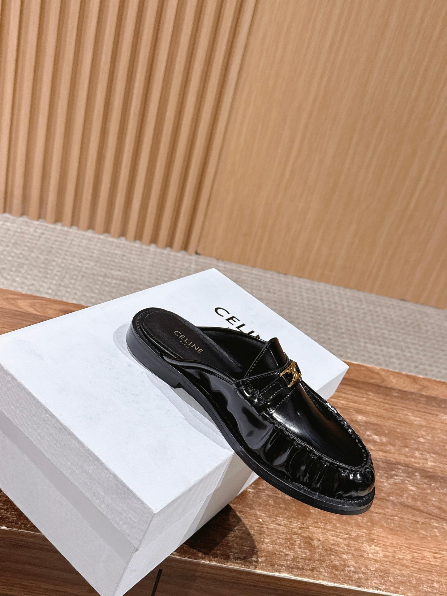 賽C家-LOGO漆皮面 瑪麗珍樂福鞋