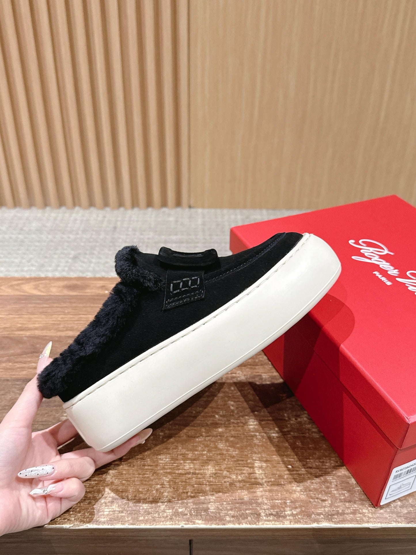 RV 穆勒毛毛鞋 黑色