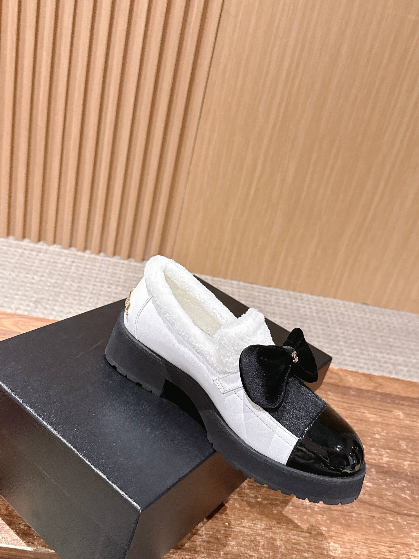 小香家-蝴蝶結毛絨樂福鞋 白色