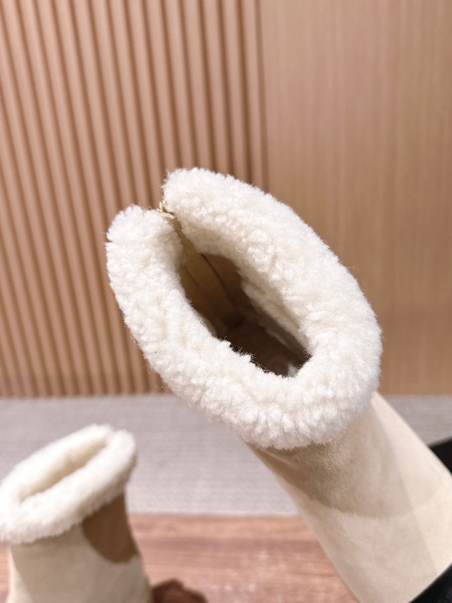 小香家-雙C羊絨短靴 米色
