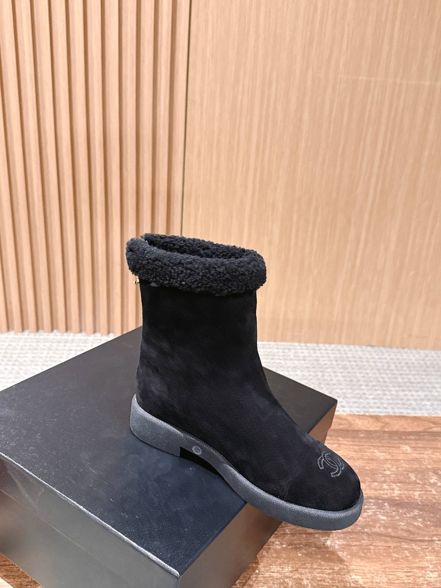 小香家-雙C羊絨短靴 黑色