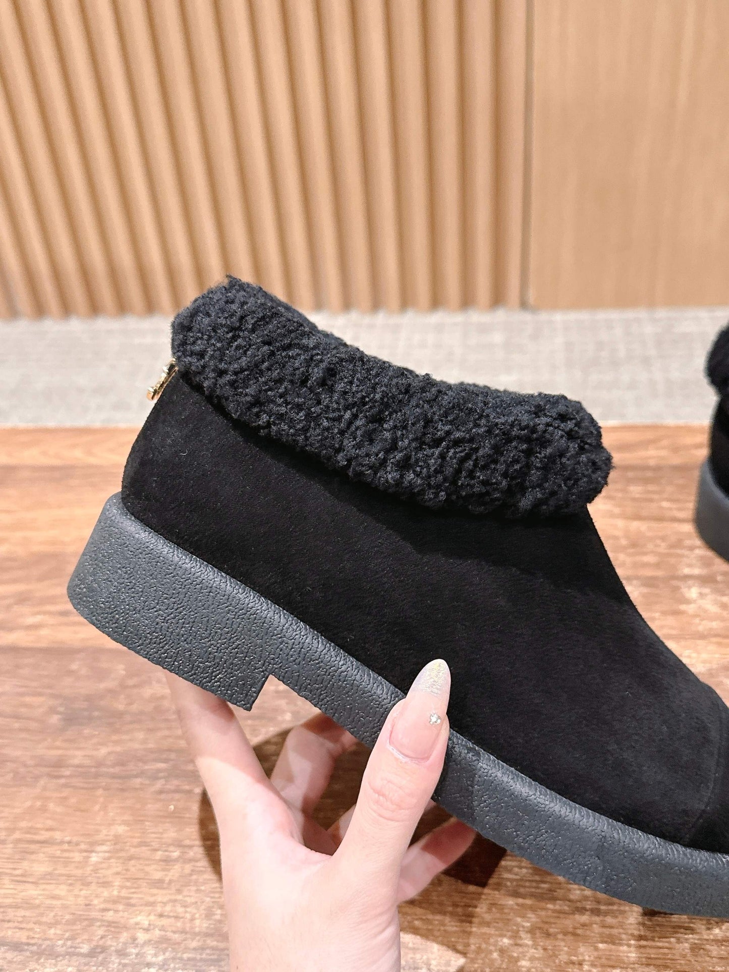 小香家-雙C羊絨踝靴 黑色