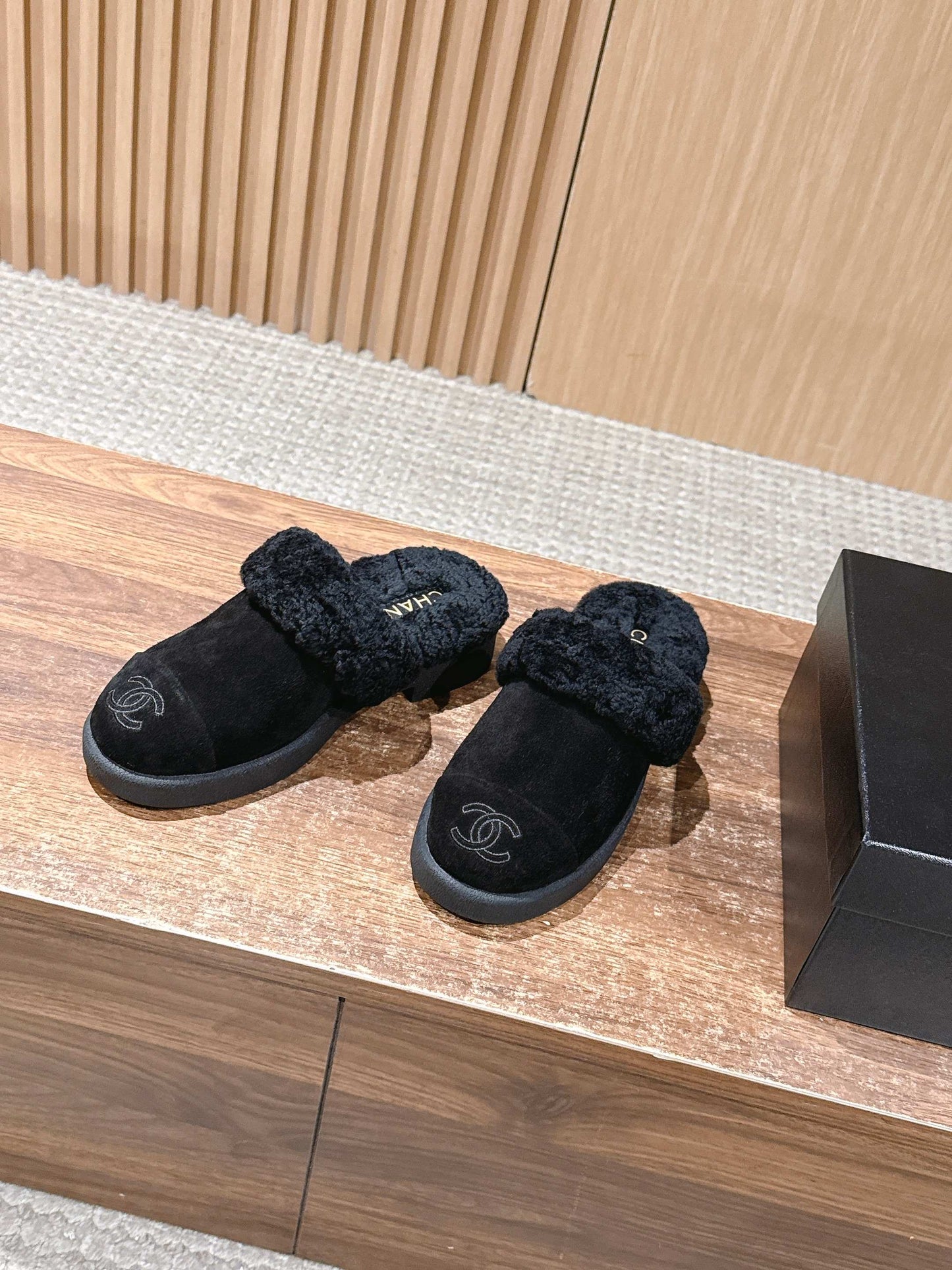 小香家-雙C羊絨半拖 黑色