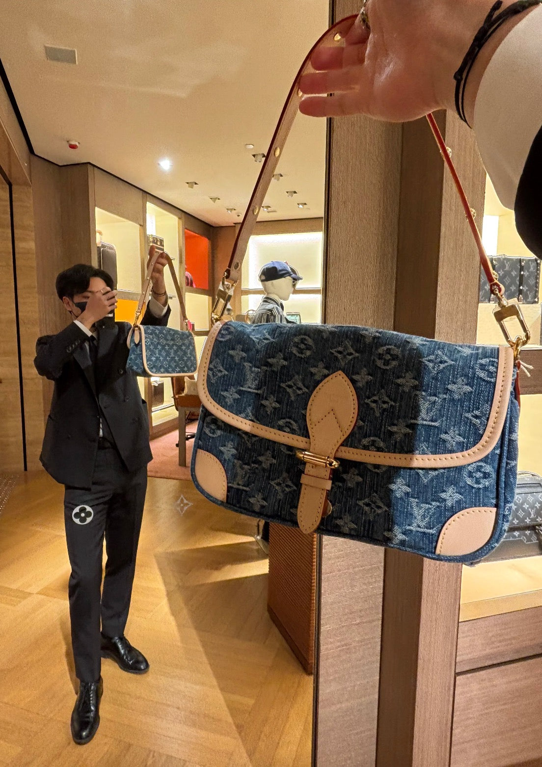 路L家-𝑴𝟏𝟑𝟎𝟕𝟎 𝑫𝑰𝑨𝑵𝑬法棍包-單寧