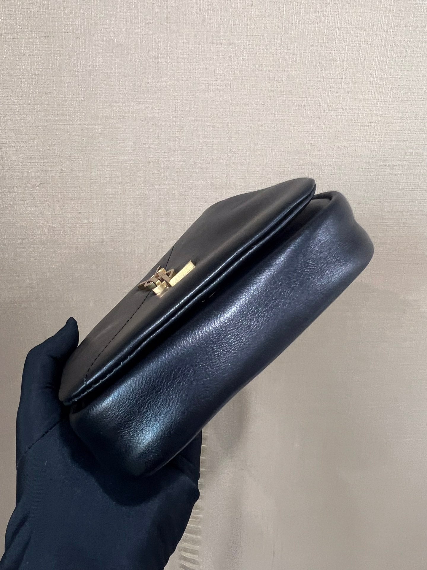 聖Y羅-𝐣𝐚𝐦𝐢𝐞 𝐧𝐚𝐧𝐨羊皮革手袋