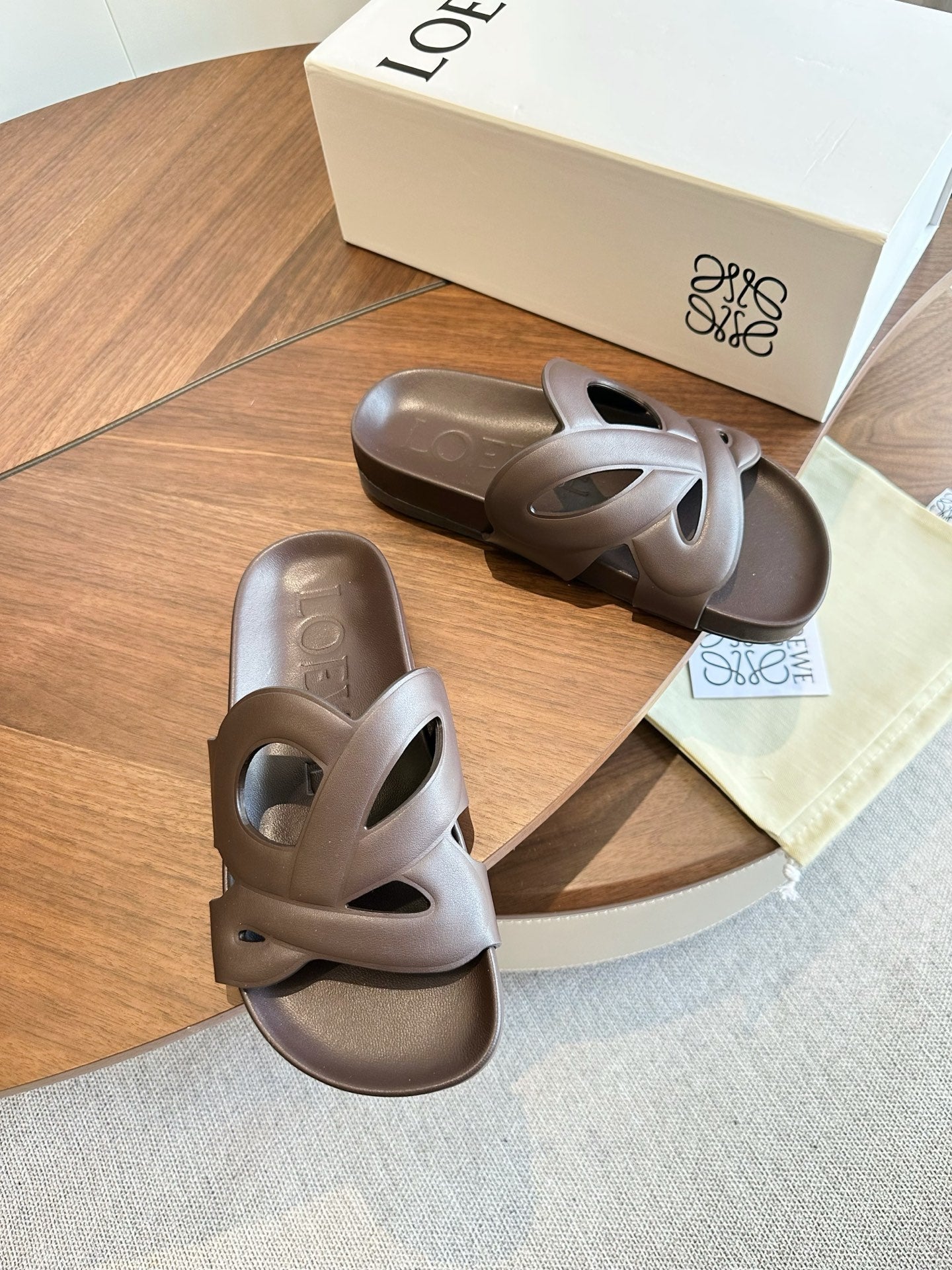 羅L威-260715皮面拖鞋 咖色