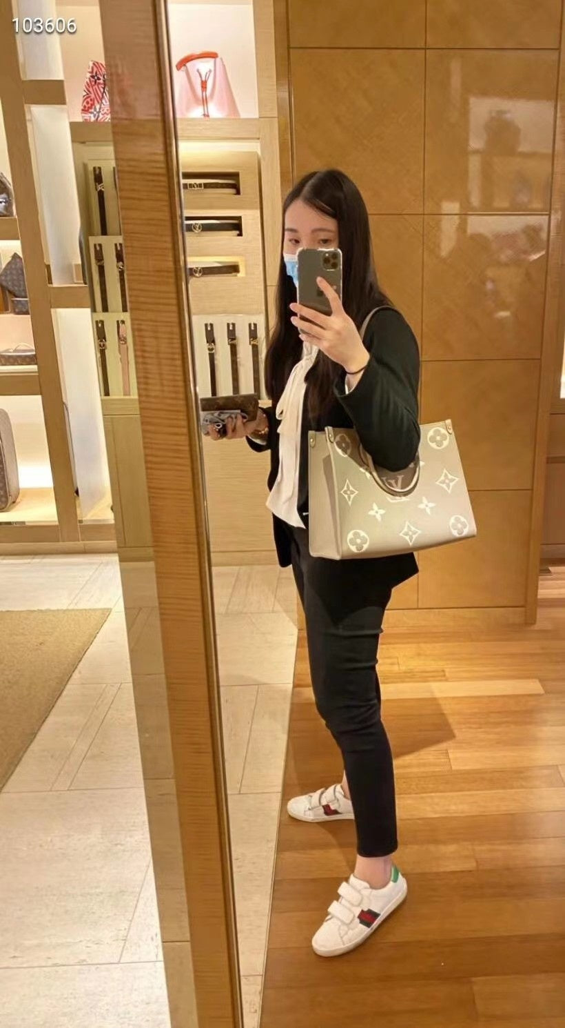 M45494 路L家-Onthego Tote 包 中號 上身照