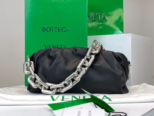 B編織- The Chain Pouch 鏈條云朵包 31x12x16cm