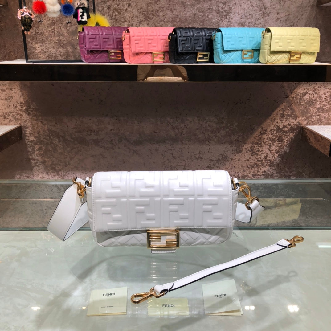 芬F家-Baguette-中型白色皮革法棍包