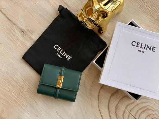 Celine 小號亮澤牛皮革三折短夾