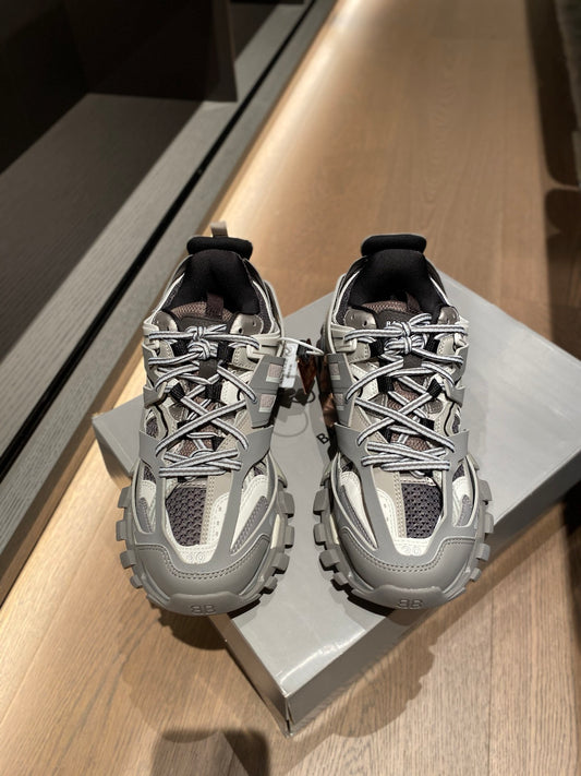Balenciaga 巴黎世家-老爹鞋