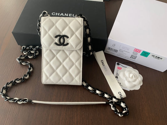 Chanel 手機包-白色球紋牛皮-黑扣