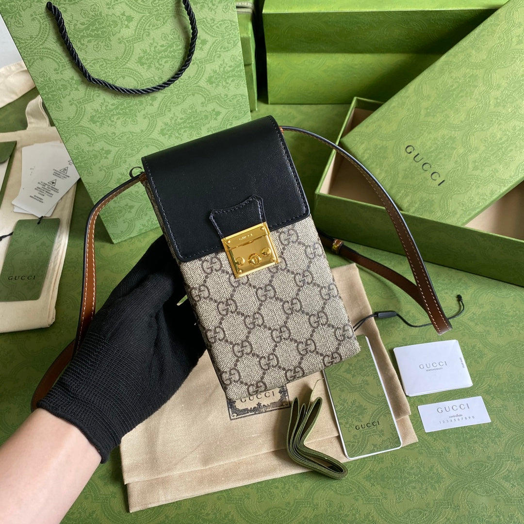 Gucci 鎖扣鏈條手機包