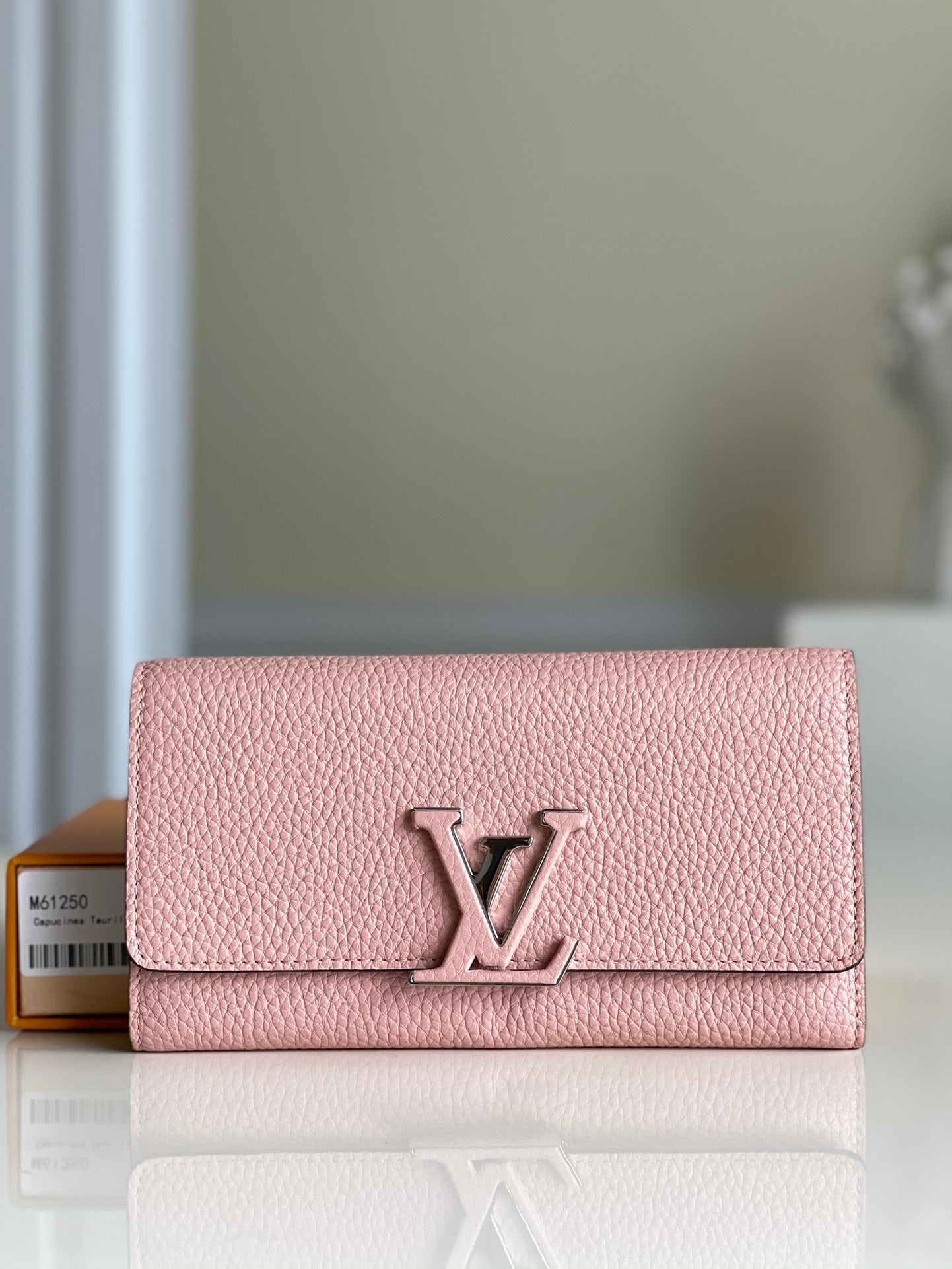 LV M61250 Capucines 翻蓋長夾