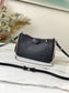 LV M80471 黑色 Easy Pouch On Strap 手袋
