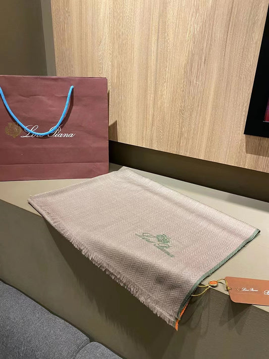 L-Piana  100%羊絨純色系水毛人字紋金斯圍巾-200隻水絨紗線-90*200cm
