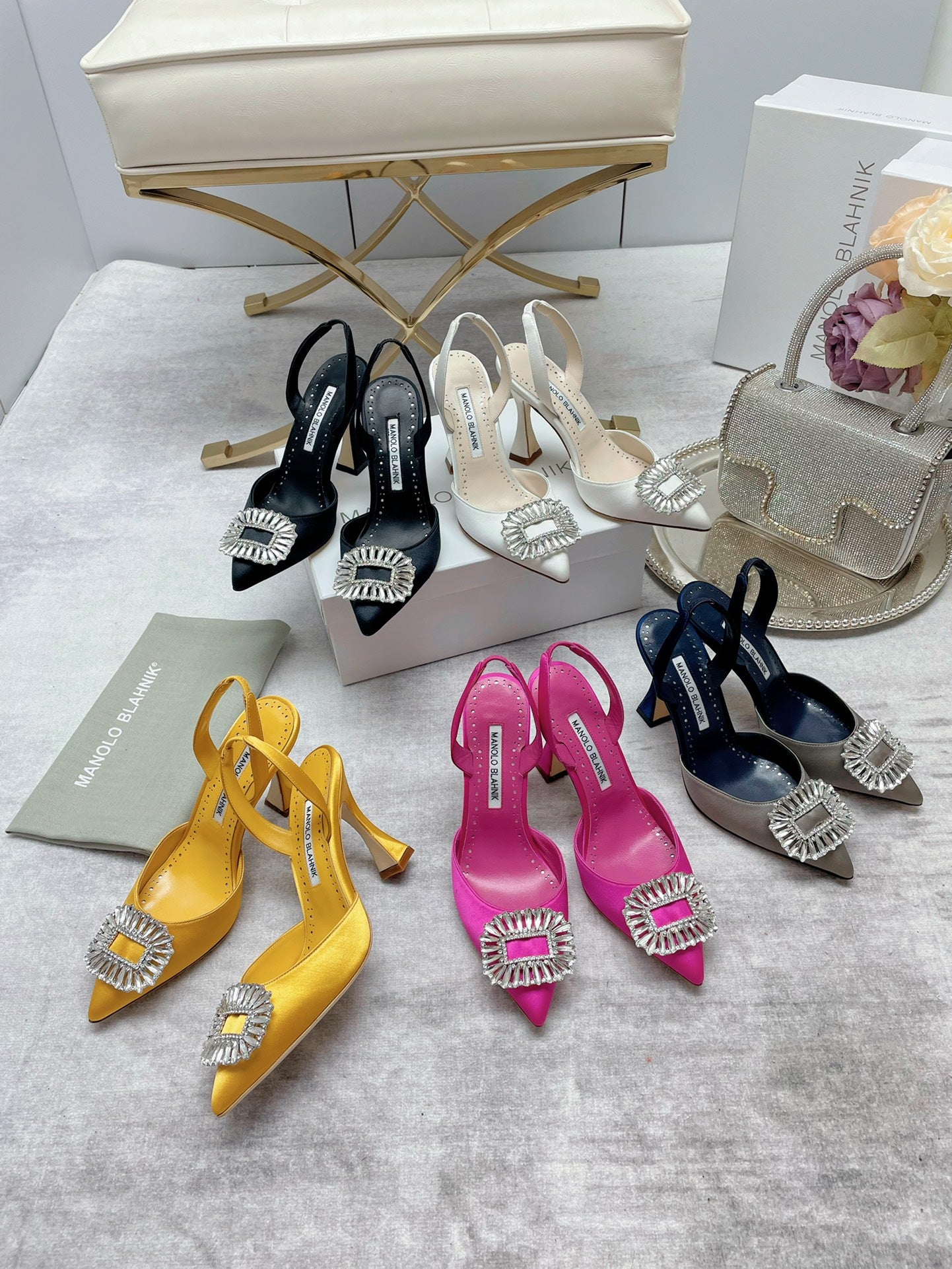 Manolo Blahnik-22S水鑽高跟鞋-集合圖