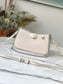 LV M80479 米色 Easy Pouch On Strap 手袋