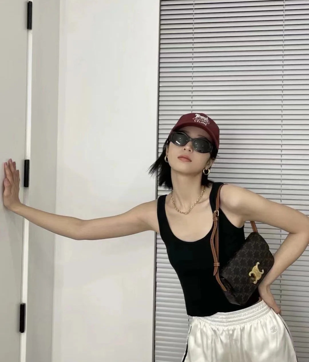 Celine Triomphe老花腋下包