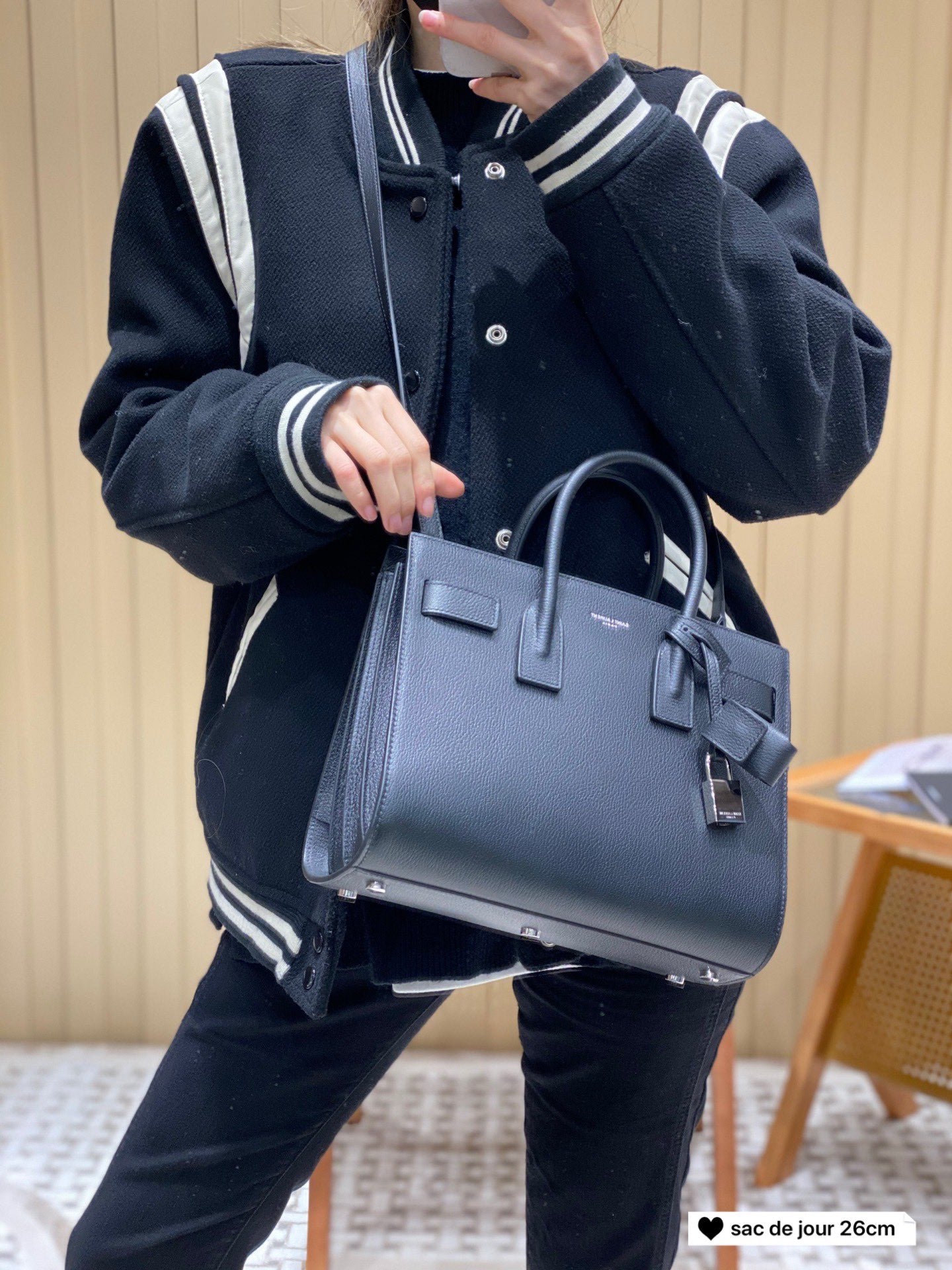 聖Y羅-sac de jour 風琴包山羊紋 黑色 26cm